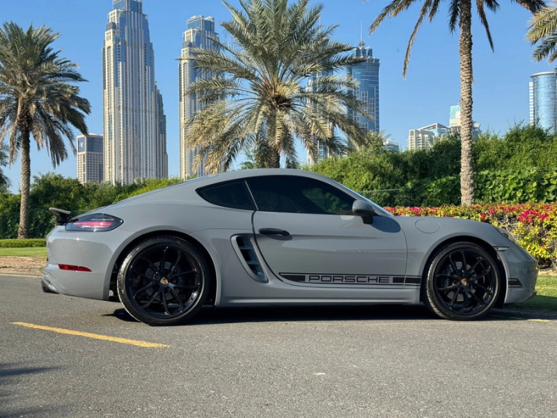 Porsche 718 Cayman