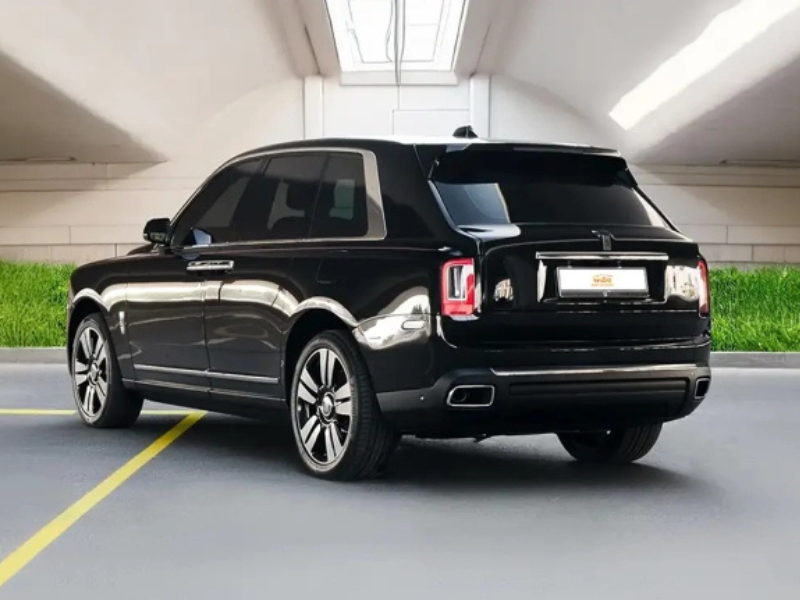 Rolls Royce Cullinan (3)