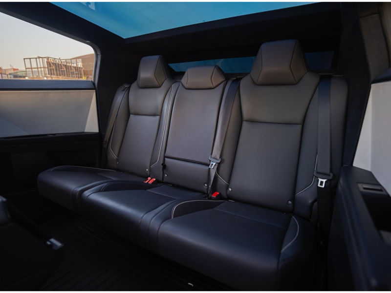 Tesla Cybertruck (2)